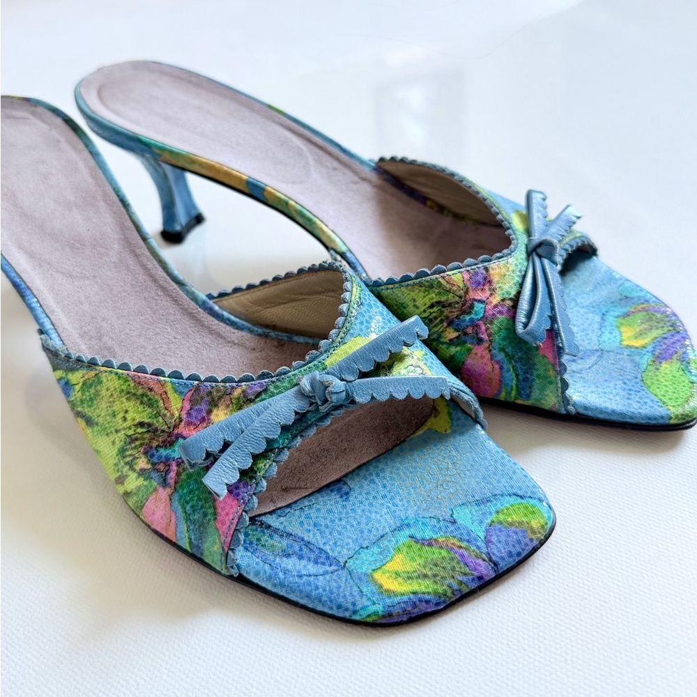 Y2K Stuart Weitzman vintage bow kitten heels